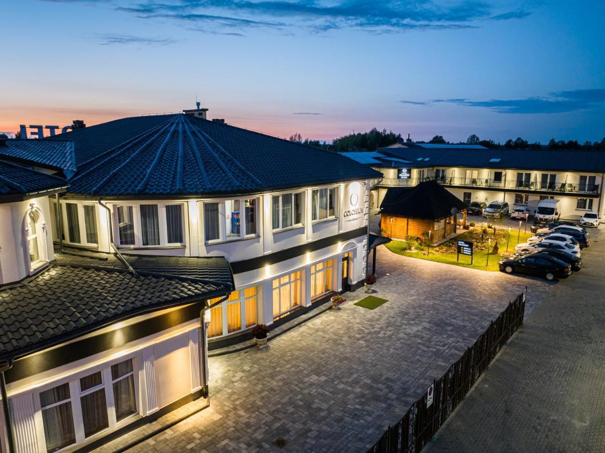 Hotel Coloseum Jarosław Exterior foto