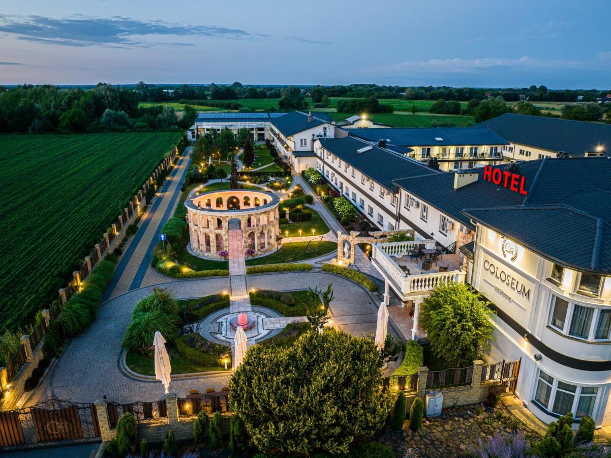 Hotel Coloseum Jarosław Exterior foto